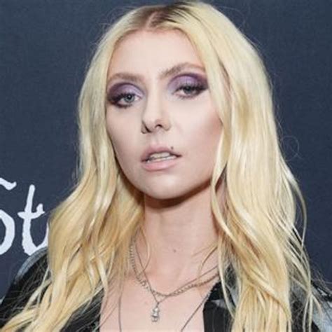 taylor momsen topless|‘Gossip Girl’s’ Taylor Momsen Goes Topless On Red Carpet,。